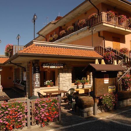 Albergo Legazzuolo Montecampione Artogne Exteriör bild