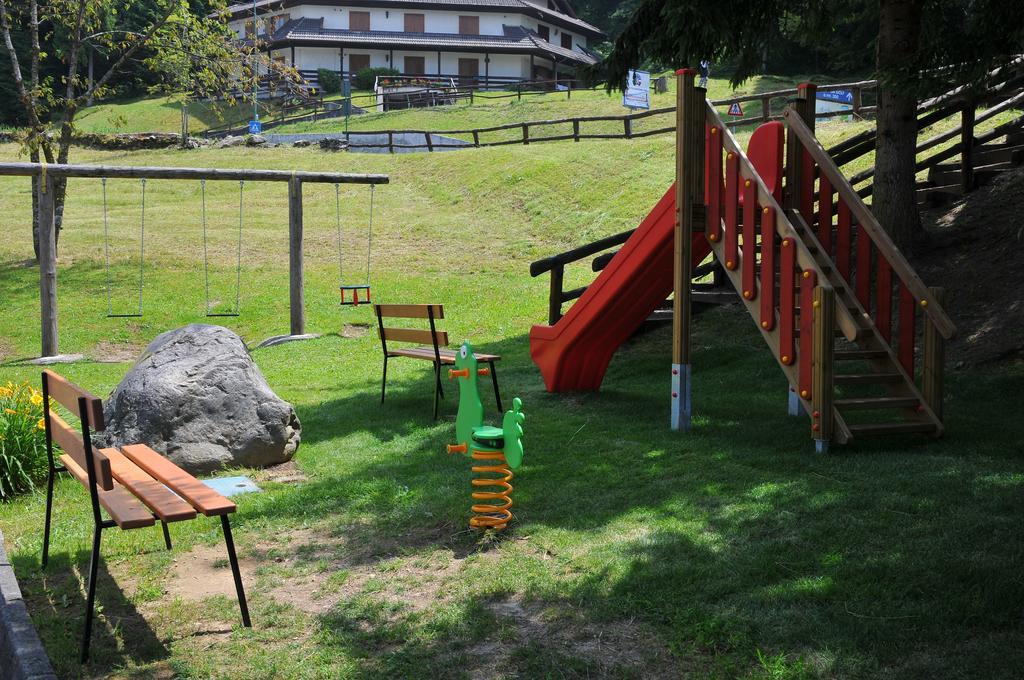 Albergo Legazzuolo Montecampione Artogne Exteriör bild