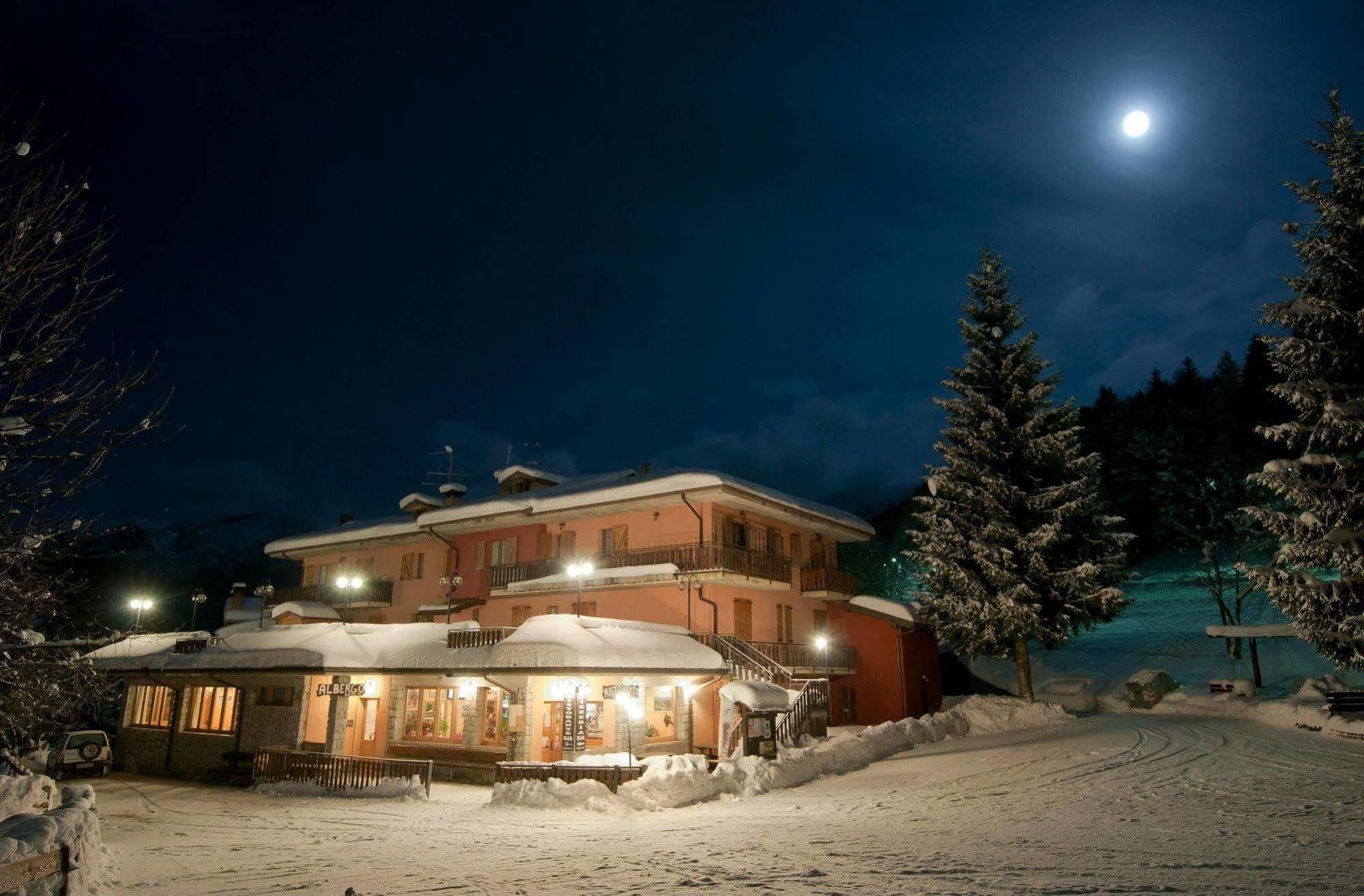 Albergo Legazzuolo Montecampione Artogne Exteriör bild